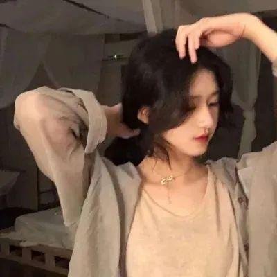 葛洛莉亚·贝尔